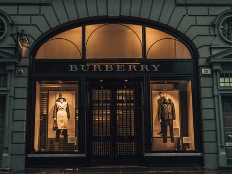 what differentiates burberry